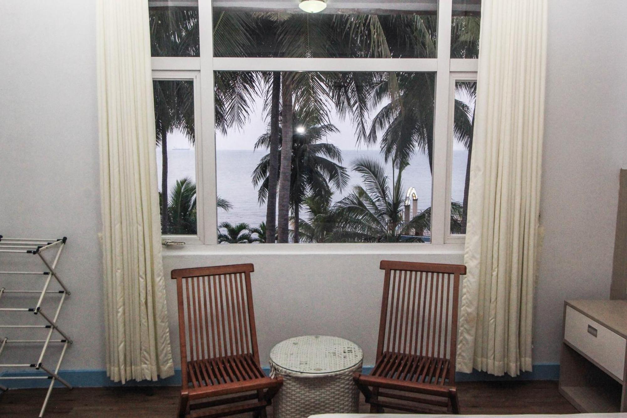 Allisa Resort Hotel Anyer Buitenkant foto